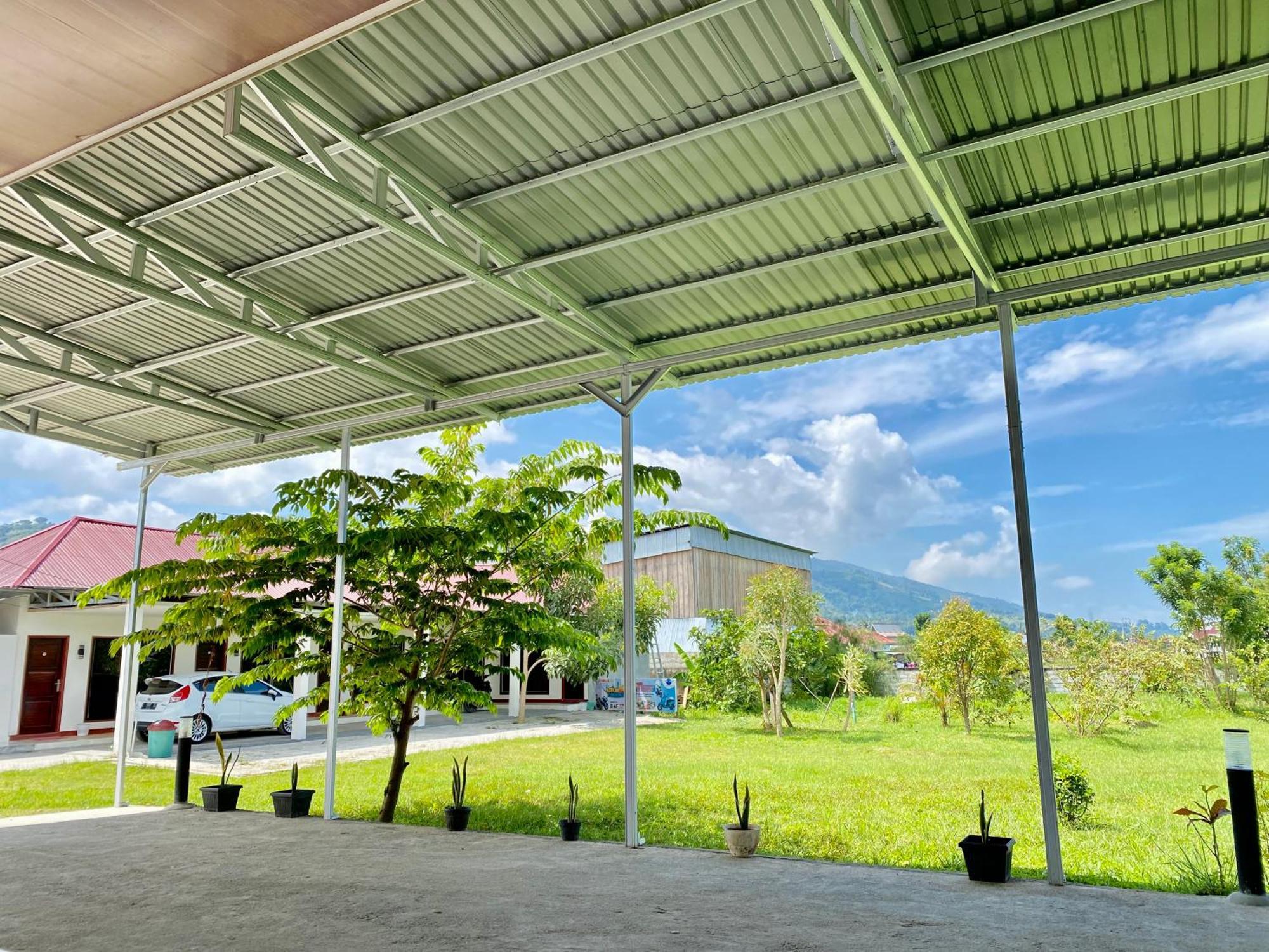 Amadeo Guest House Ratodena Luaran gambar